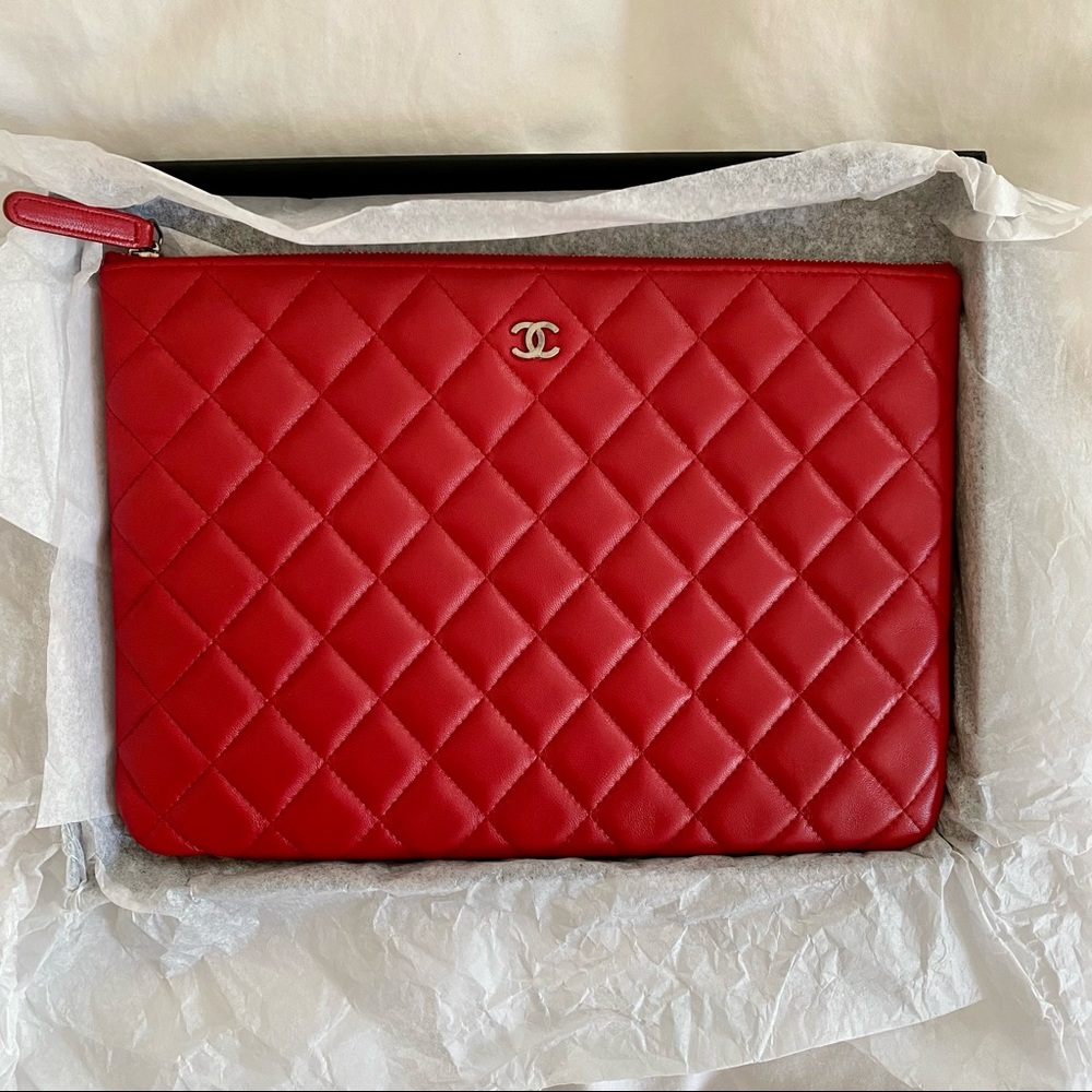 Chanel Medium O Case Clutch - Picture 7 of 13